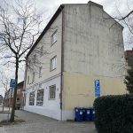 Husgavel före renovering och målning