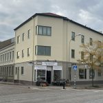 Fasad efter renovering, målning & fönsterbyte