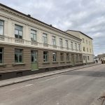 Fasad och fönster efter renovering, målning & fönsterbyte